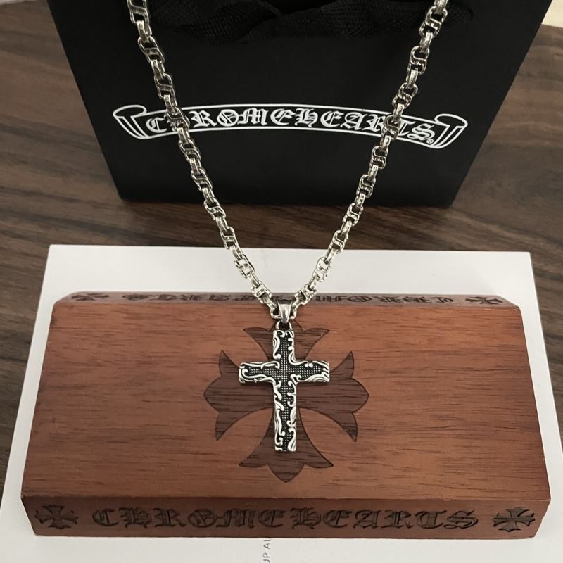 Ch**me He**ts necklaces